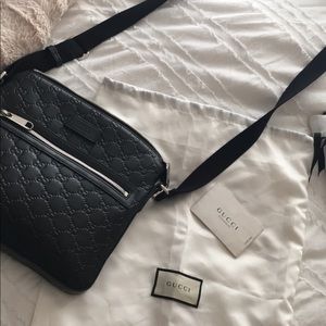 Gucci crossbody messenger bag
